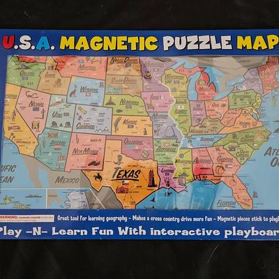Three collector's albums - U.S.A Magnetic puzzle map