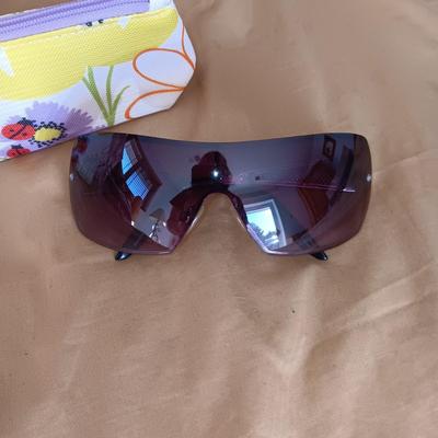 IDENTITY AND NINE & CO SUNGLASSES, ZIPPERED BAGS AND MORE