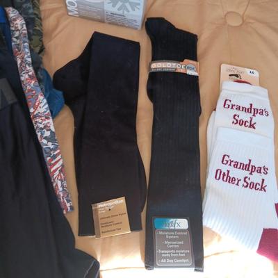 MEN'S UNDERWEAR (38), SOCKS AND GOLF BALL MONOGRAMMER
