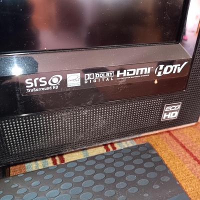 VIZIO 32 INCH TV WITH REMOTE AND DIRECTV CABLE BOX WITH REMOTE