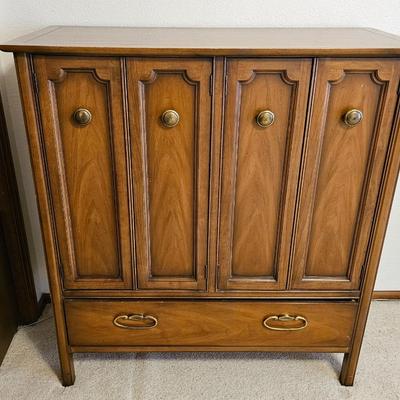 Nice Drexel midcentury modern Chest of drawers MCM 9 drawers