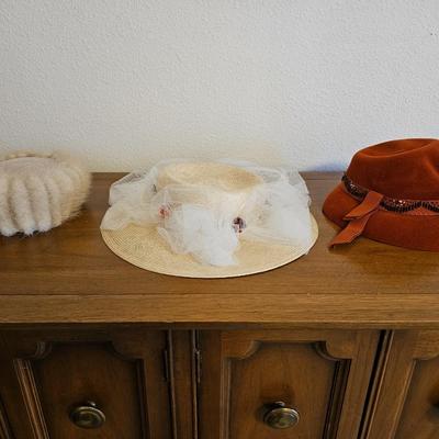 Three vintage women's hats - Doris - TinaLuxe - Coralie Made in Italy