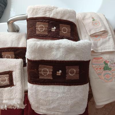 SETS OF BATH TOWELS