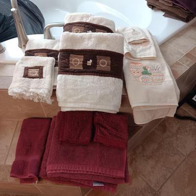 SETS OF BATH TOWELS