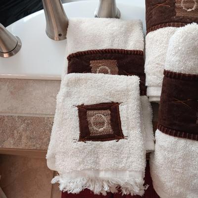 SETS OF BATH TOWELS