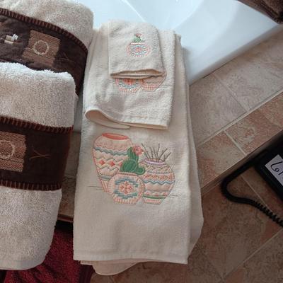 SETS OF BATH TOWELS