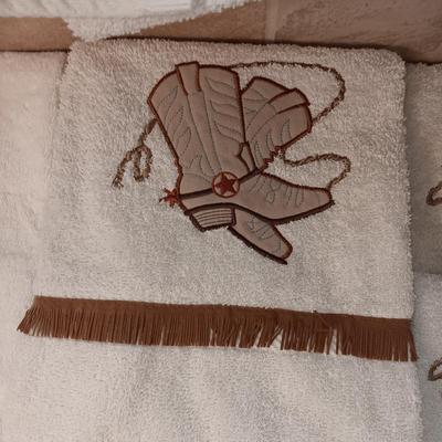 SETS OF BATH TOWELS PLUS EXTRA WASHCLOTHS
