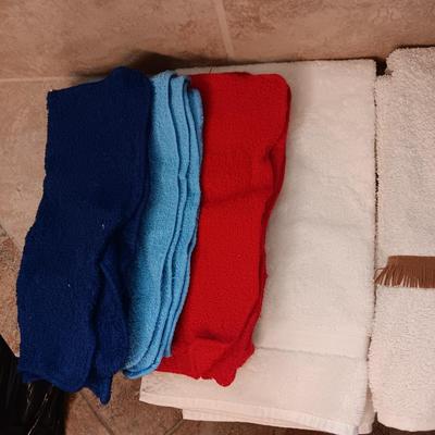 SETS OF BATH TOWELS PLUS EXTRA WASHCLOTHS