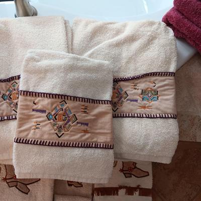 SETS OF BATH TOWELS PLUS EXTRA WASHCLOTHS