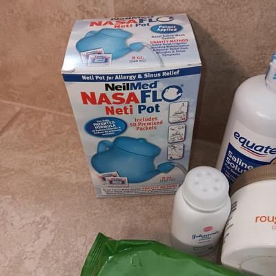 VARIETY OF TOILETRIES