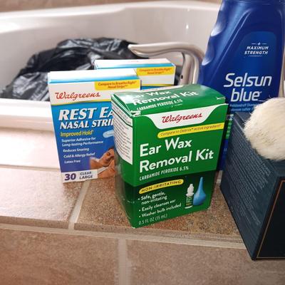 VARIETY OF TOILETRIES