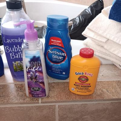 VARIETY OF TOILETRIES