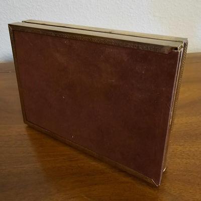 Beautiful lamp with like-themed household decor