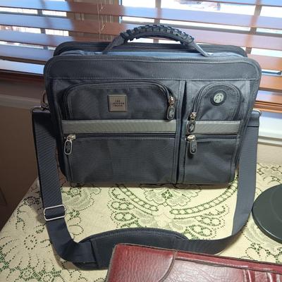 DESK LAMP, SOFT AND HARD SIDED BRIEFCASES PLUS CARAVELLE TRAVEL CLOCK
