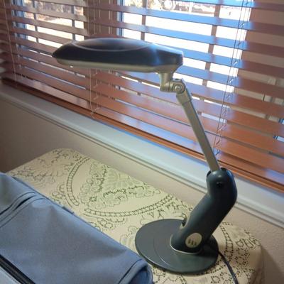 DESK LAMP, SOFT AND HARD SIDED BRIEFCASES PLUS CARAVELLE TRAVEL CLOCK