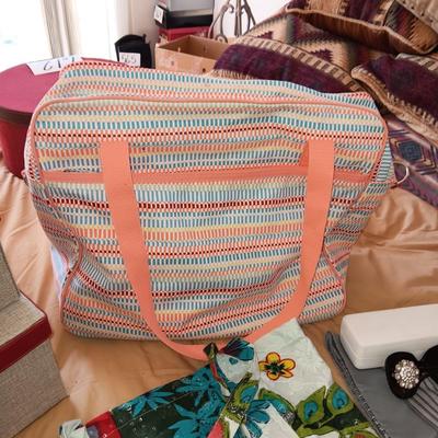 STEVE MADDEN SUNGLASSES, TOTE BAGS, SCARVES AND ORGANIZING BOXES
