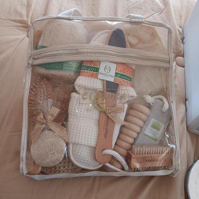 2 GIFT SETS TO PAMPER YOURSELF, BLOOD PRESSURE MONITOR AND 3 DRAWER ORGANIZER