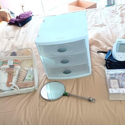 2 GIFT SETS TO PAMPER YOURSELF, BLOOD PRESSURE MONITOR AND 3 DRAWER ORGANIZER
