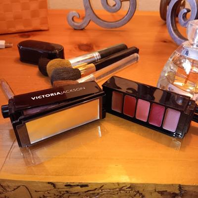 VICTORIA JACKSON MAKEUP TO GO, VERA WANG AND ESTEE LAUDER COLOGNE, ELECTRIC RAZOR AND MORE