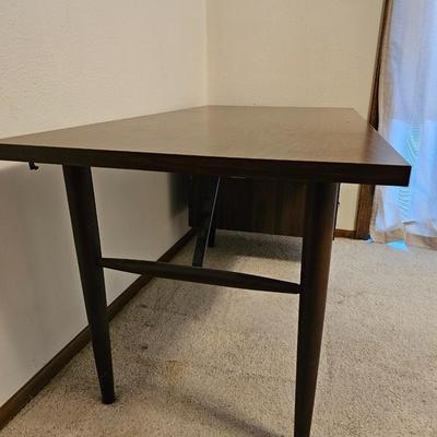 Nice office desk with chair