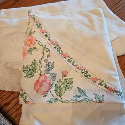 Table linens most for an oval table