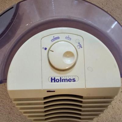 Bathroom accessories - Trash can - Holmes Humidifier - soap dispenser and more