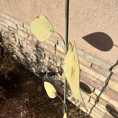 STEEL FLOWER OUTDOOR DECOR