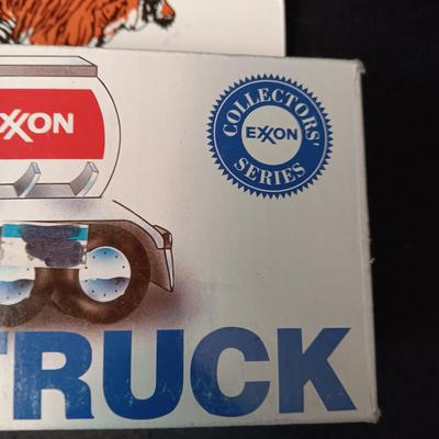 EXXON TOY TANKER TRUCK LIGHTS AND SOUND!