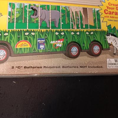 NEW SAFARI SHUTTLE TOY WITH LIGHTS AND SOUNDS