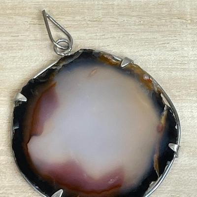 Huge Agate pendant in silver setting