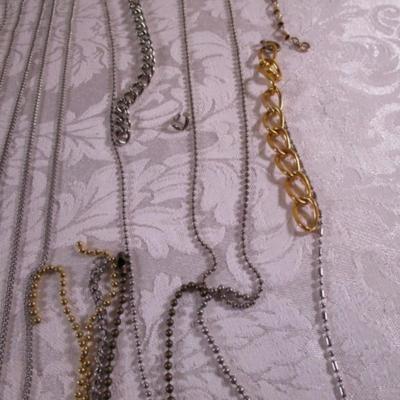 Chains & pieces of chain, small caraibiner