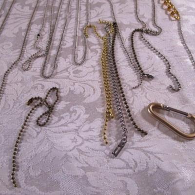 Chains & pieces of chain, small caraibiner