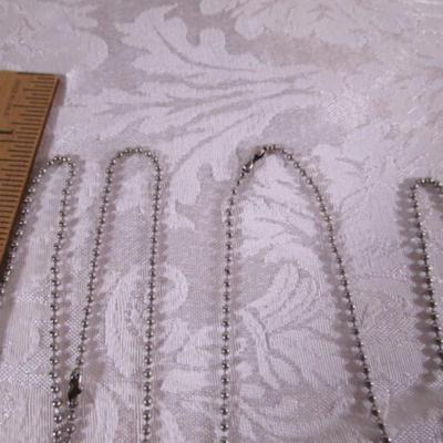 Chains & pieces of chain, small caraibiner