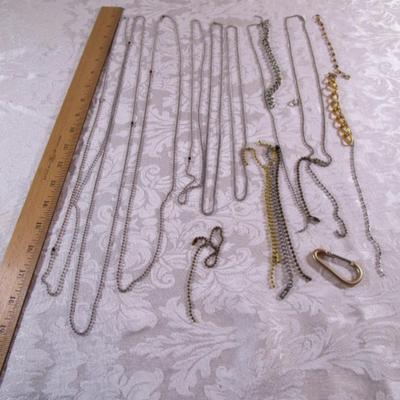 Chains & pieces of chain, small caraibiner