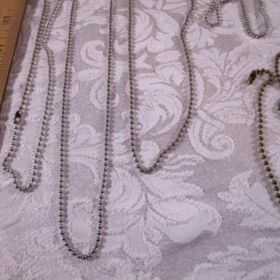 Chains & pieces of chain, small caraibiner