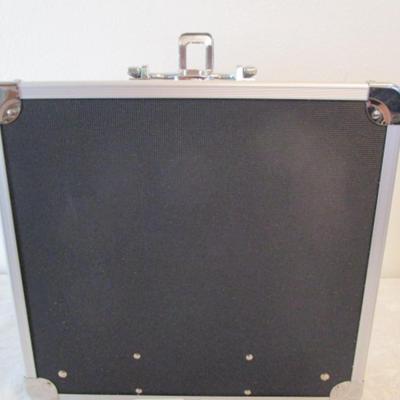 CD/DVD suitcase, with 15 pages of 8 sleeves