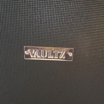 CD/DVD suitcase, with 15 pages of 8 sleeves