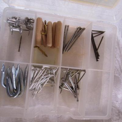 Various sizes of screws and 3 window latches with screws
