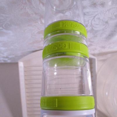 Kitchen dishes