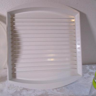 Kitchen dishes