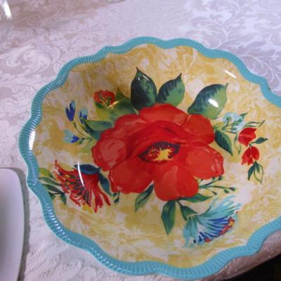 Kitchen dishes