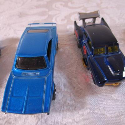 6 Hot Wheels cars