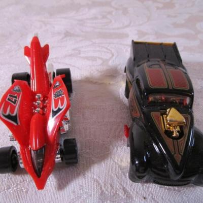 6 Hot Wheels cars