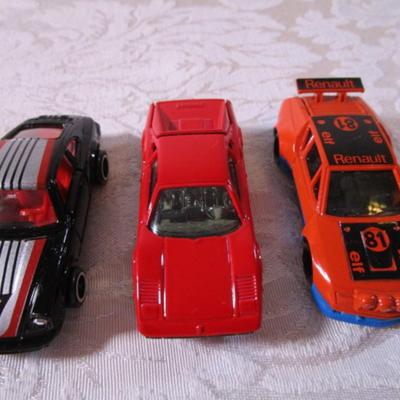 9 Tomica cars