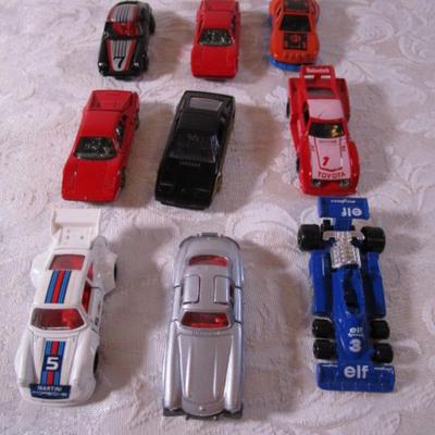 9 Tomica cars