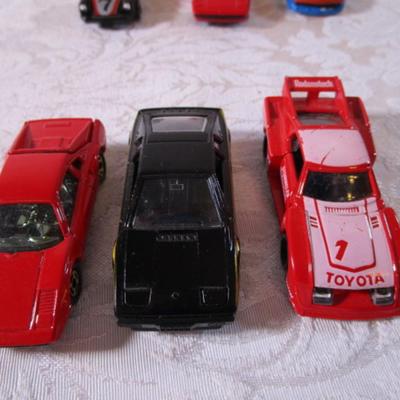 9 Tomica cars