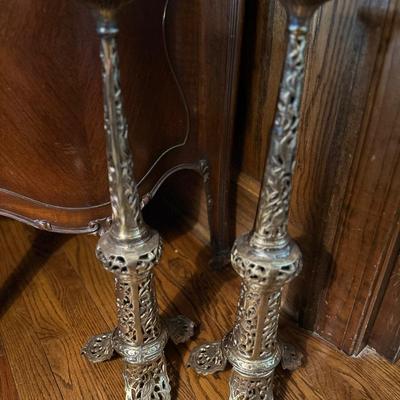 SHABBAT JUDACIA 3 LEG CAST METAL CANDLESTICK PAIR