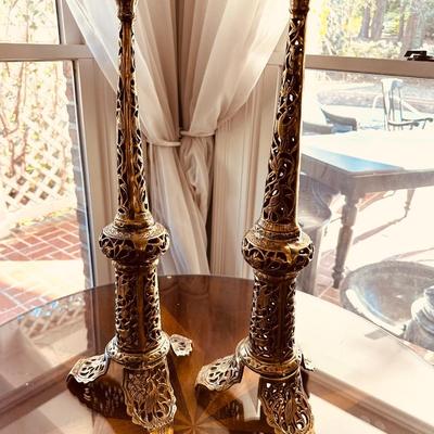 SHABBAT JUDACIA 3 LEG CAST METAL CANDLESTICK PAIR
