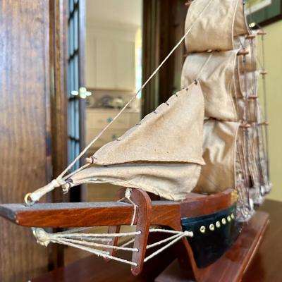 WOOD MODEL SAILING SHIP