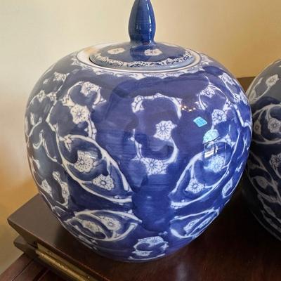 Sale Photo Thumbnail #89: PAIR BLUE WHITE GINGER JARS